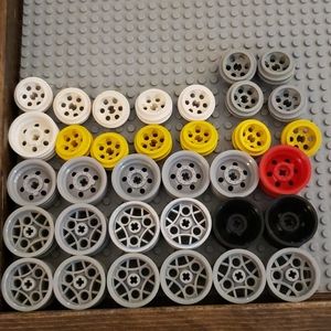 Lego Bag of Wheels 016